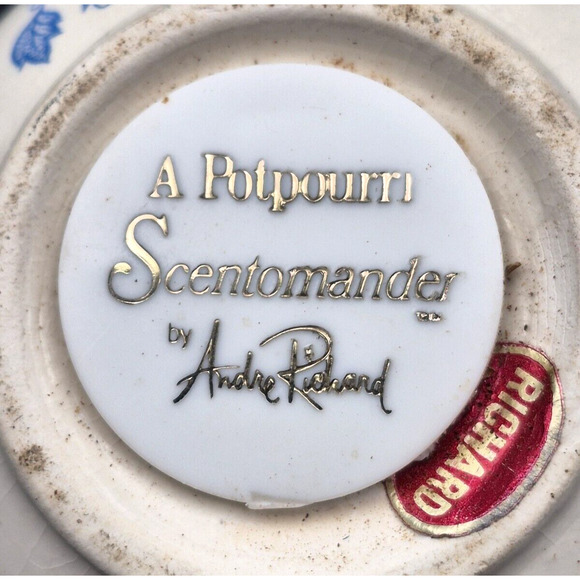 Vintage Andre Richard Floral Scentomander 3" Hanging Ceramic Potpourri Ball - Picture 6 of 8